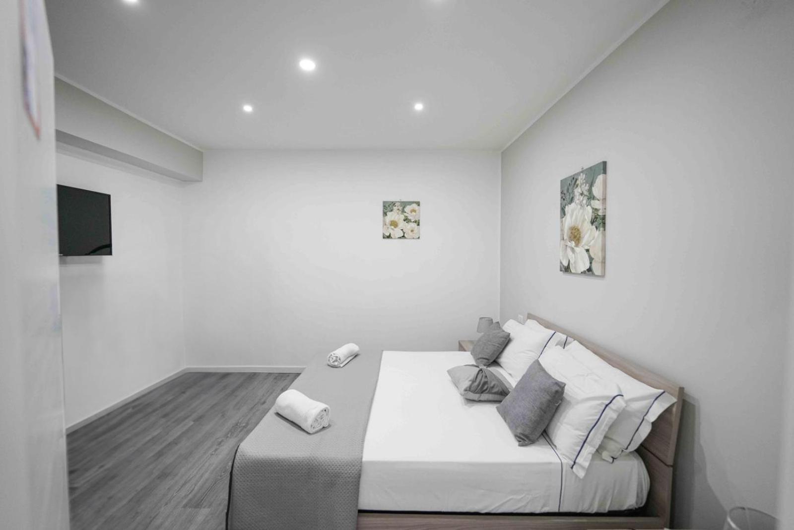 Capodichino Apartment 127 - 20 Napels Buitenkant foto